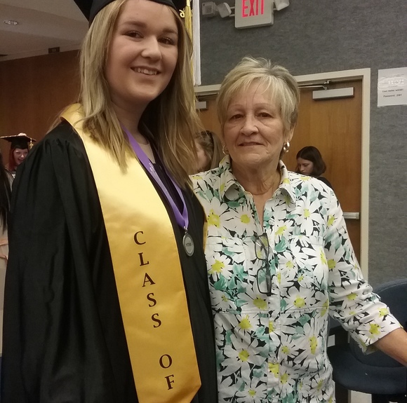 Meet your Posher, Carol - Picture 1 of 1